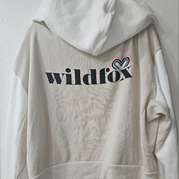 Wildfox Tops - ✨️WILDFOX BEIGE & WHITE FULL ZIP HOODIE NWT SZ XS-S✨️
